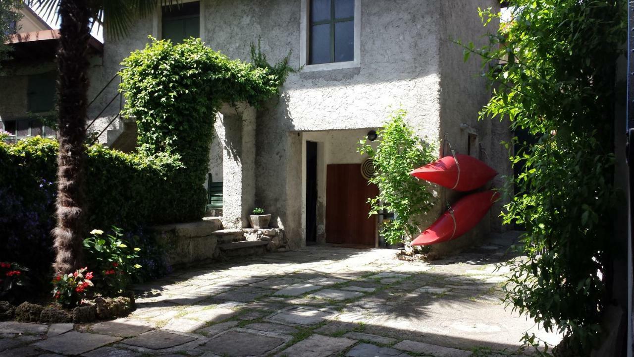 Il Vecchio Cortile Apartment Mandello del Lario Luaran gambar