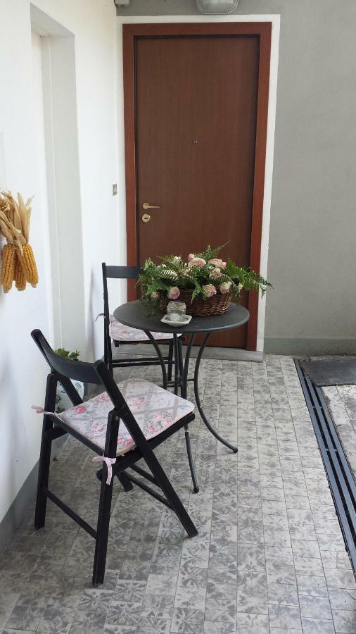Il Vecchio Cortile Apartment Mandello del Lario Luaran gambar