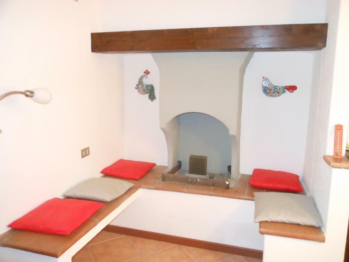 Il Vecchio Cortile Apartment Mandello del Lario Luaran gambar